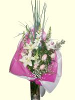 Rosas para secretarias y ramos de flores para regalos.