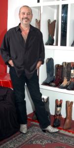 Botas personalizadas y originales en venta con logo.