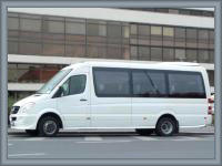 Servicio de minibuses las 24 horas y combis las 24 horas.