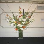 Arreglos florales y salones con decoracion de flores.