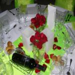 Decoracion de bodas con centros de mesa florales.