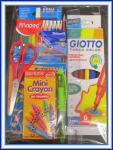 Diseņo de kit escolar con reglo marcador block de dibujo y papel glace.